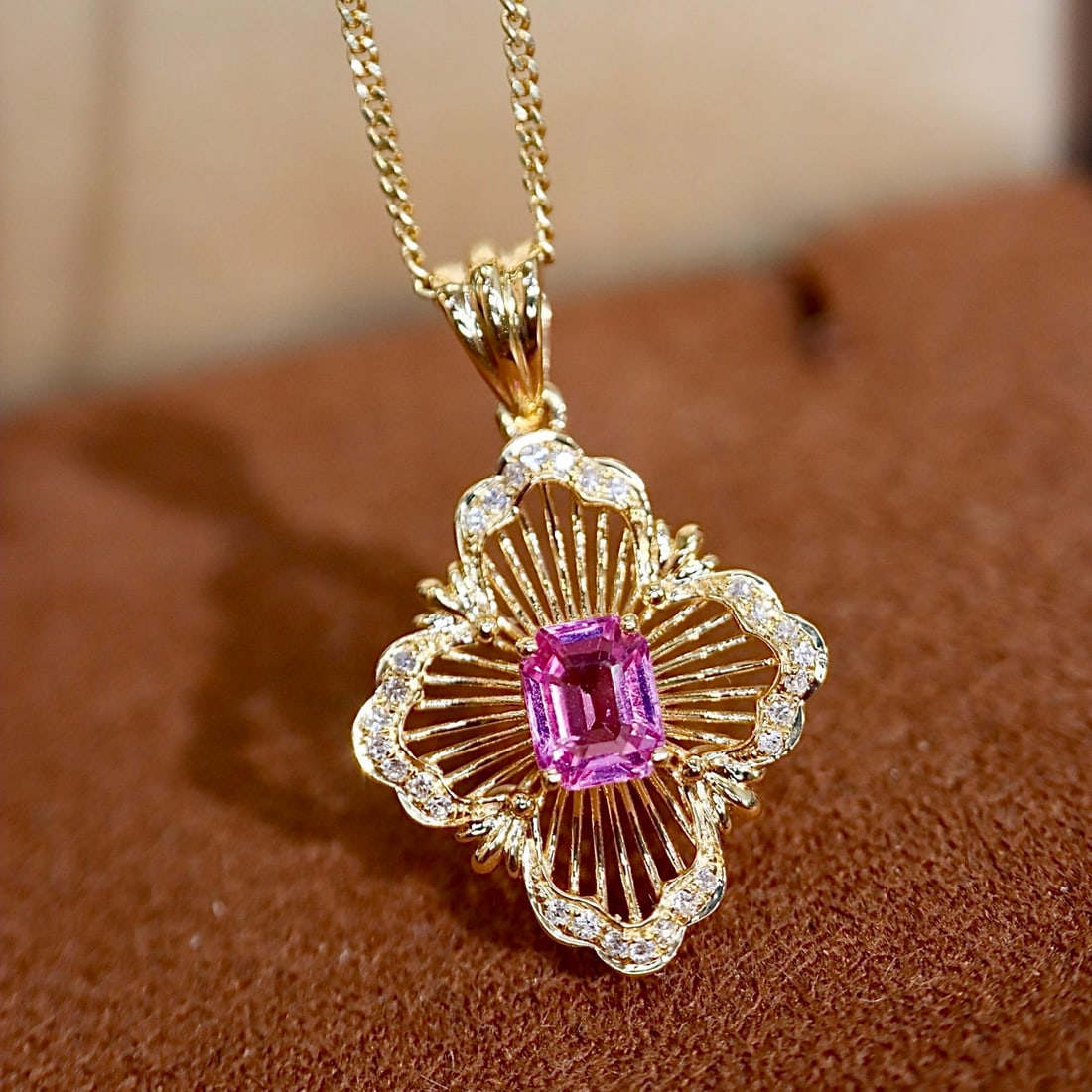 14k Gold 0.59 Ctw Natural Padparadscha Sapphire & Diamond Pendant( Without Chain ): Ref:231138201 // gold content:14k gold // main gemstone:padparadscha sapphire // shape:octagonal // carat weight:0. 53ct // color:orangish pink // treatment:natural // // adjacent gemstone 2 :