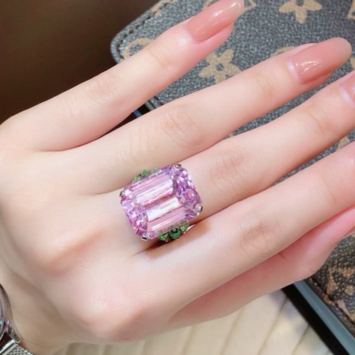 14k Gold 28.33 Ctw Natural Kunzite & Tsavorite Ring - 6