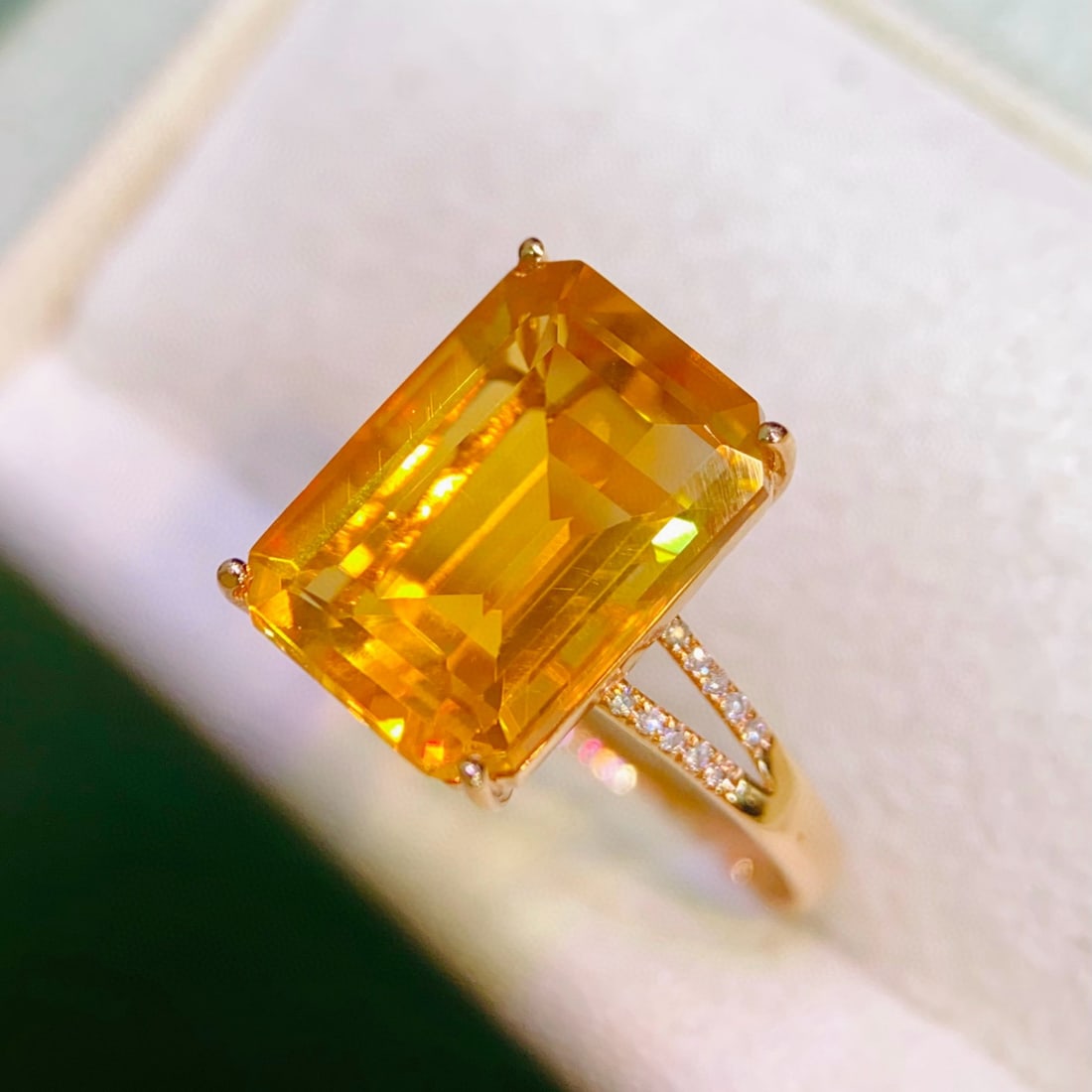 14k Gold 6.26 Ctw Natural Citrine & Diamond Ring: Ref:231173026 // gold content:14k gold // ring size:7. 25us // // main gemstone:citrine // shape:octagonal // carat weight:6. 2ct // color:yellow // treatment:natural // // adjacent gemstone 2 :