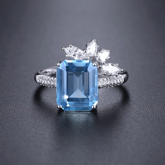 14k Gold 3.30 Ctw Natural Aquamarine & Diamond Ring: Ref:231173064 // gold content:14k gold // ring size:7. 25us // // main gemstone:aquamarine // shape:octagonal // carat weight:2. 86ct // color:blue // treatment:natural // // adjacent gemstone 2 :