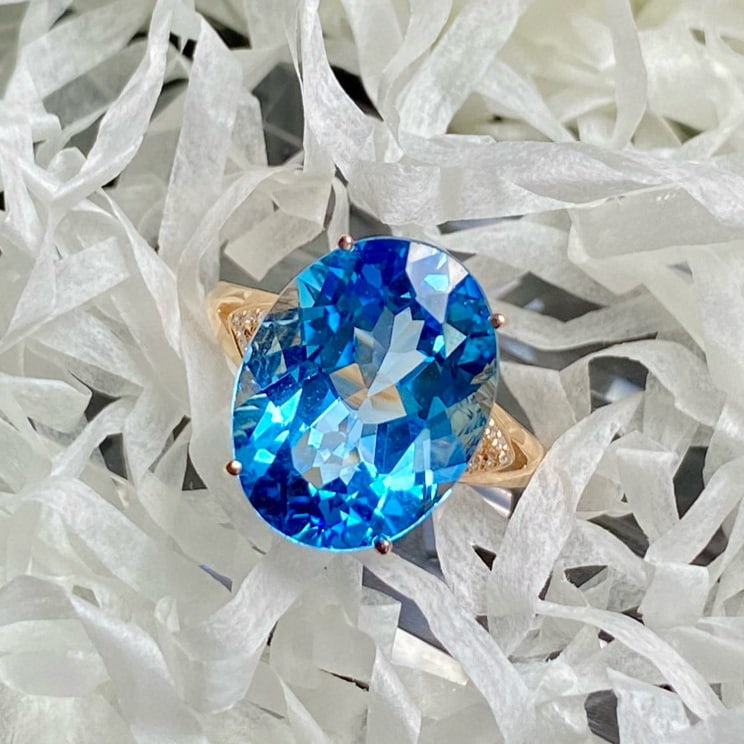 14k Gold 9.25 Ct Natural Topaz & Diamond Ring - 4
