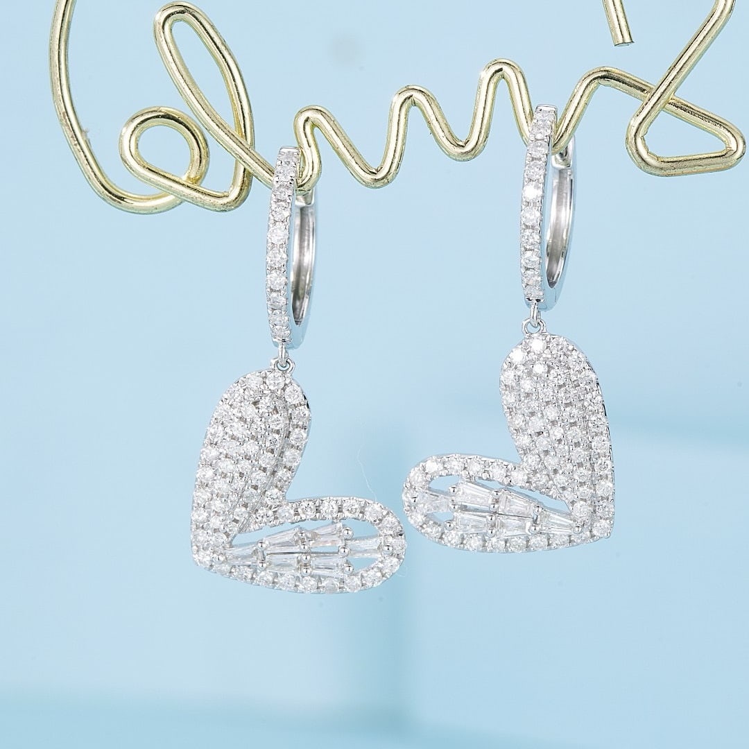 14k Gold 0.88 Ct Natural H Diamond Earrings: Ref:231173094 // gold content:14k gold // main gemstone:diamond // shape:multiple // carat weight:0. 88ct // clarity grade:vs-si // color:h // treatment:natural // Condition: New Low Estimate: