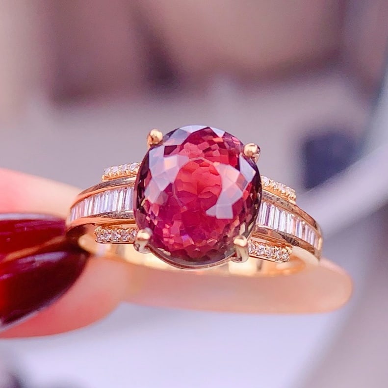 14k Gold 4.5 Ct Natural Tourmaline & Diamond Ring: Ref:231173111 // gold content:14k gold // ring size:7. 25us // // main gemstone:tourmaline // shape:oval // carat weight:4. 5ct // color:red // treatment:natural // // adjacent gemstone 2 : diamond