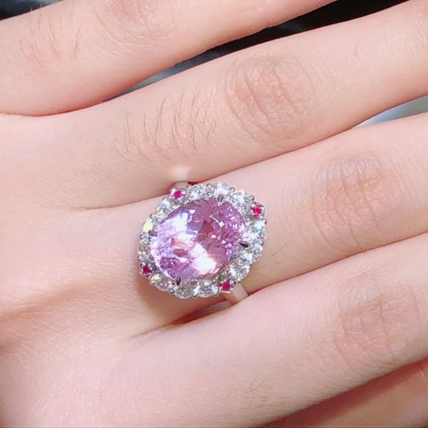 14k Gold 7.7 Ct Natural Kunzite & Diamond Ring - 4