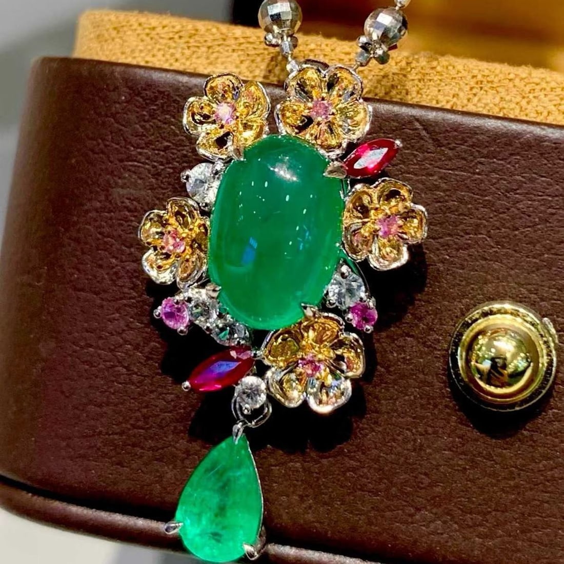 14k Gold 2.8 Ct Vivid Green Natural Emerald & Diamond & Coloured Gemstone Pendant( Without Chain ) - 2