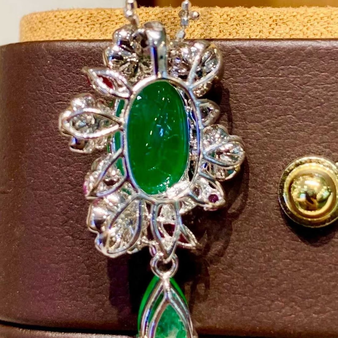 14k Gold 2.8 Ct Vivid Green Natural Emerald & Diamond & Coloured Gemstone Pendant( Without Chain ) - 3