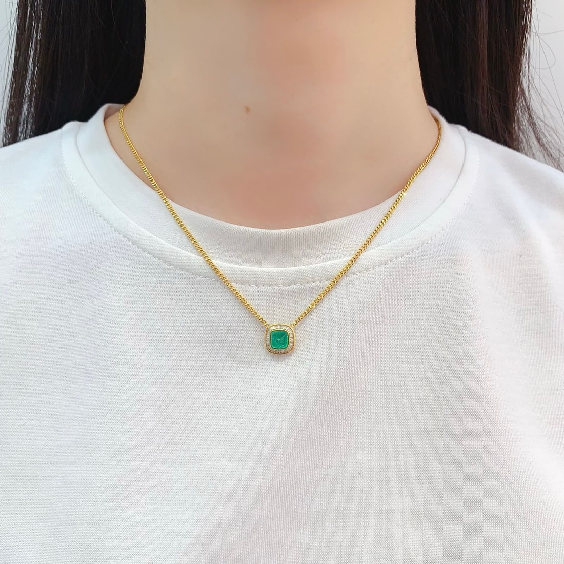 14k Gold 1.7 Ct Natural Emerald & Diamond Necklace - 6