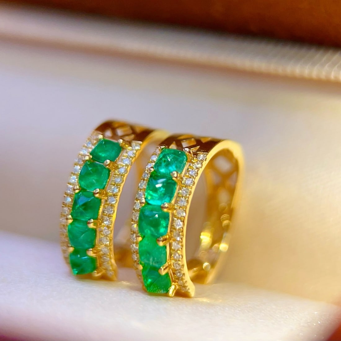 14k Gold 0.78 Ct Natural Emerald & Diamond Earrings - 2