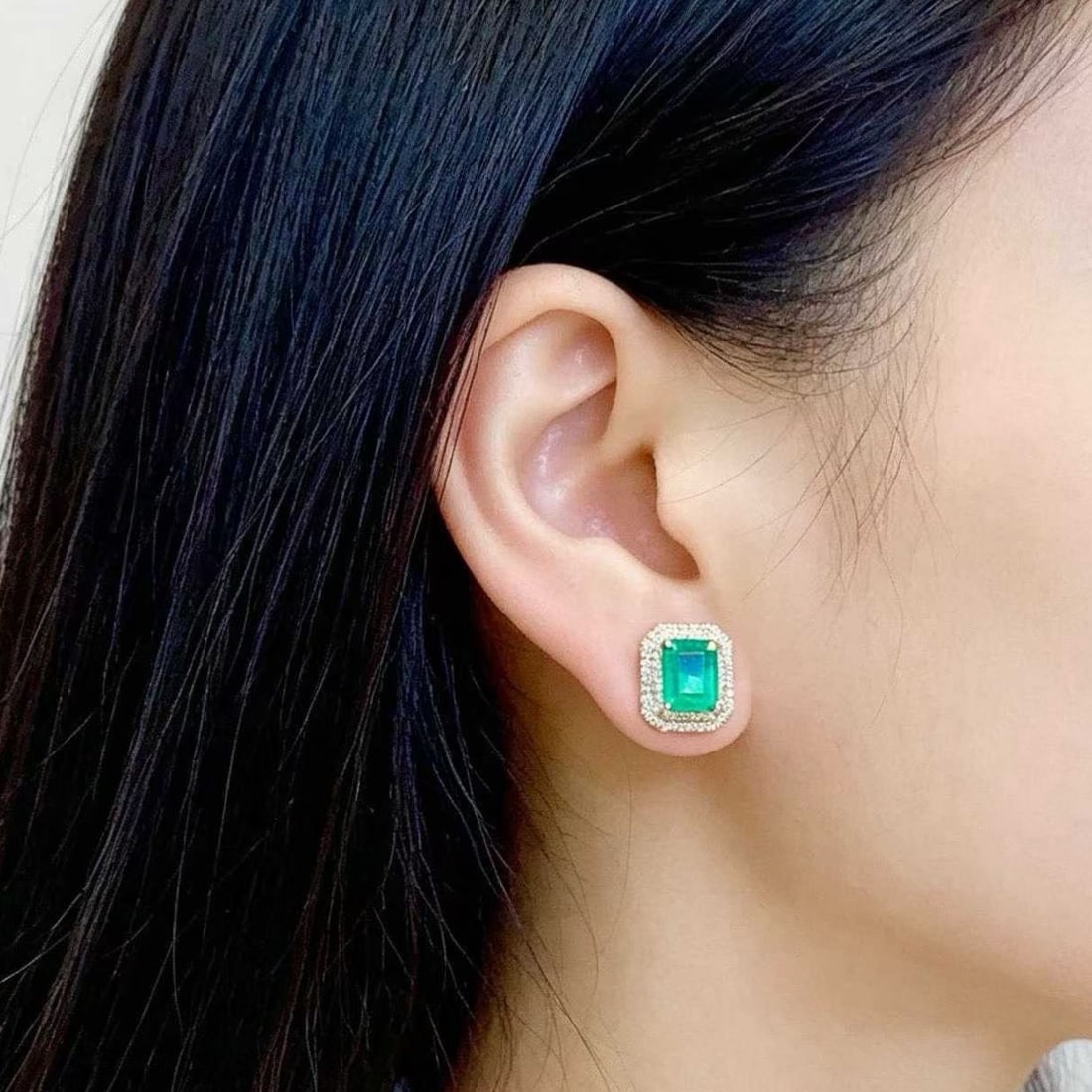 14k Gold 2.8 Ct Natural Emerald & Diamond Earrings - 3
