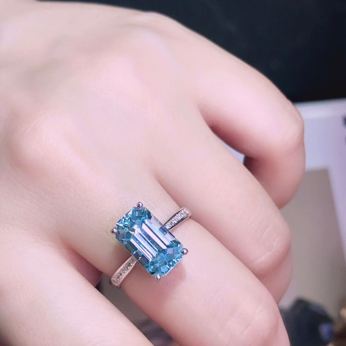 14k Gold 3.5 Ct Natural Aquamarine & Diamond Ring - 2