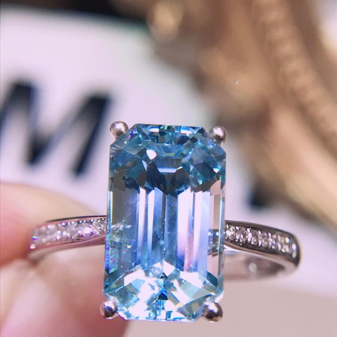 14k Gold 3.5 Ct Natural Aquamarine & Diamond Ring - 3