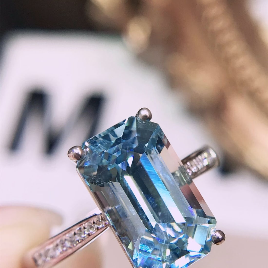 14k Gold 3.5 Ct Natural Aquamarine & Diamond Ring - 4