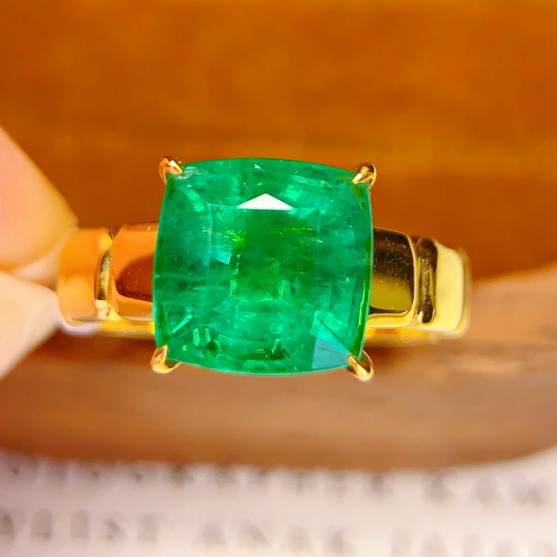 14k Gold 3.51 Ct Natural Emerald Ring - 3