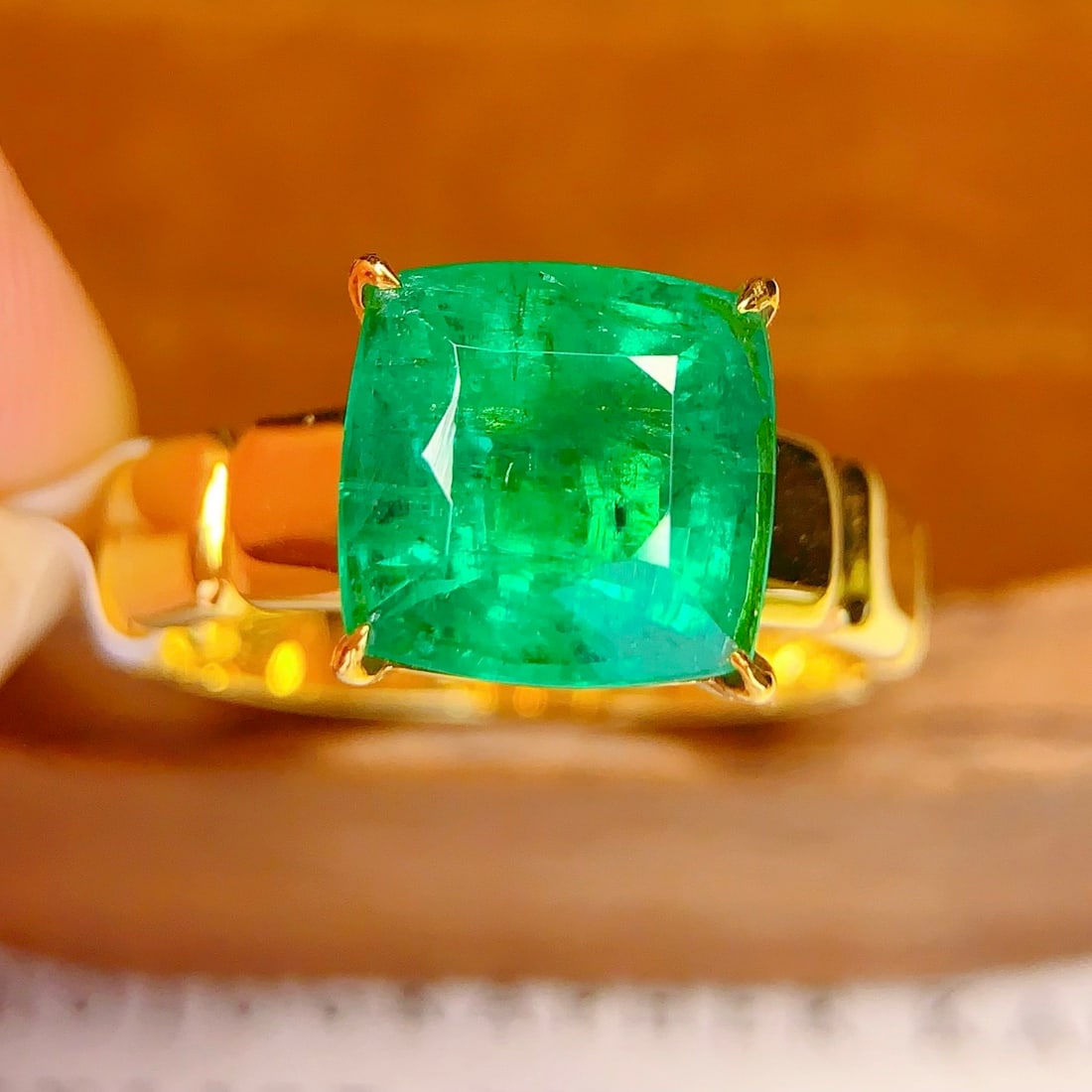 14k Gold 3.51 Ct Natural Emerald Ring - 5