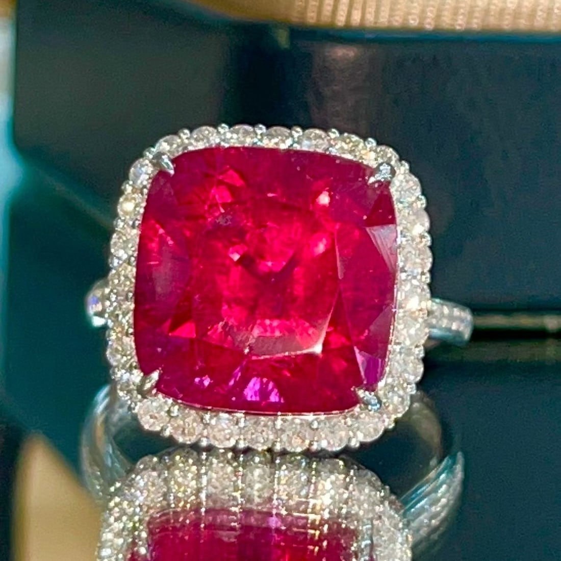 14k Gold 11.2 Ct Natural Tourmaline & Diamond Ring - 3