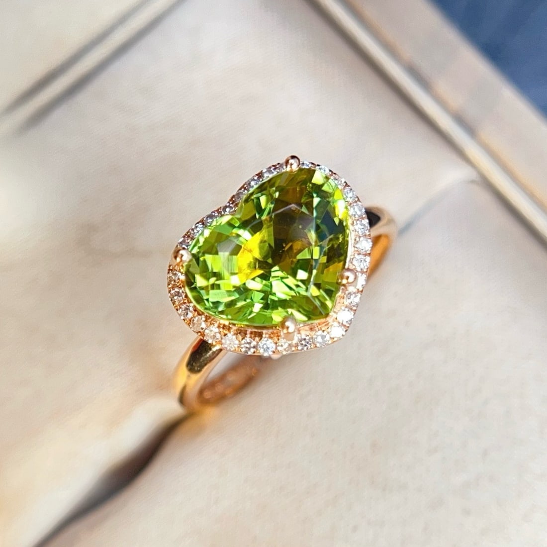 14k Gold 3.74 Ctw Natural Tourmaline & Diamond Ring: Ref:231174021 // gold content:14k gold // ring size:7. 25us // // main gemstone:tourmaline // shape:heart // carat weight:3. 58ct // color:green // treatment:natural // // adjacent gemstone 2 :