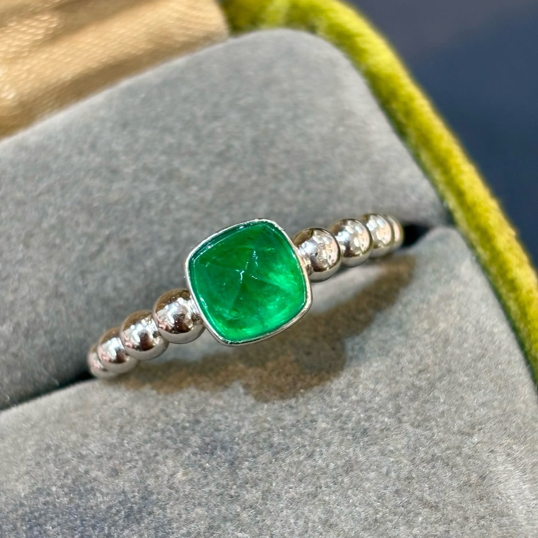 14k Gold 1.25 Ct Natural Emerald Ring: Ref:231174051 // gold content:14k gold // ring size:7. 25us // // main gemstone:emerald // shape:sugar-loaf // carat weight:1. 25ct // color:green // treatment:natural // Condition: New Low Estimate: