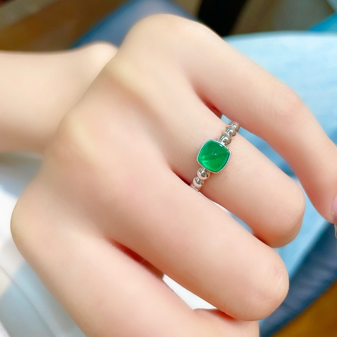 14k Gold 1.25 Ct Natural Emerald Ring - 8