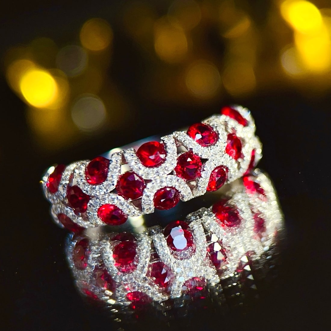 14k Gold 1.9 Ct Natural Ruby & Diamond Ring: Ref:231174044 // gold content:14k gold // ring size:7. 25us // // main gemstone:ruby // shape:round // carat weight:1. 9ct // color:red // treatment:natural // cut grade:g // // adjacent gemstone 2 : 