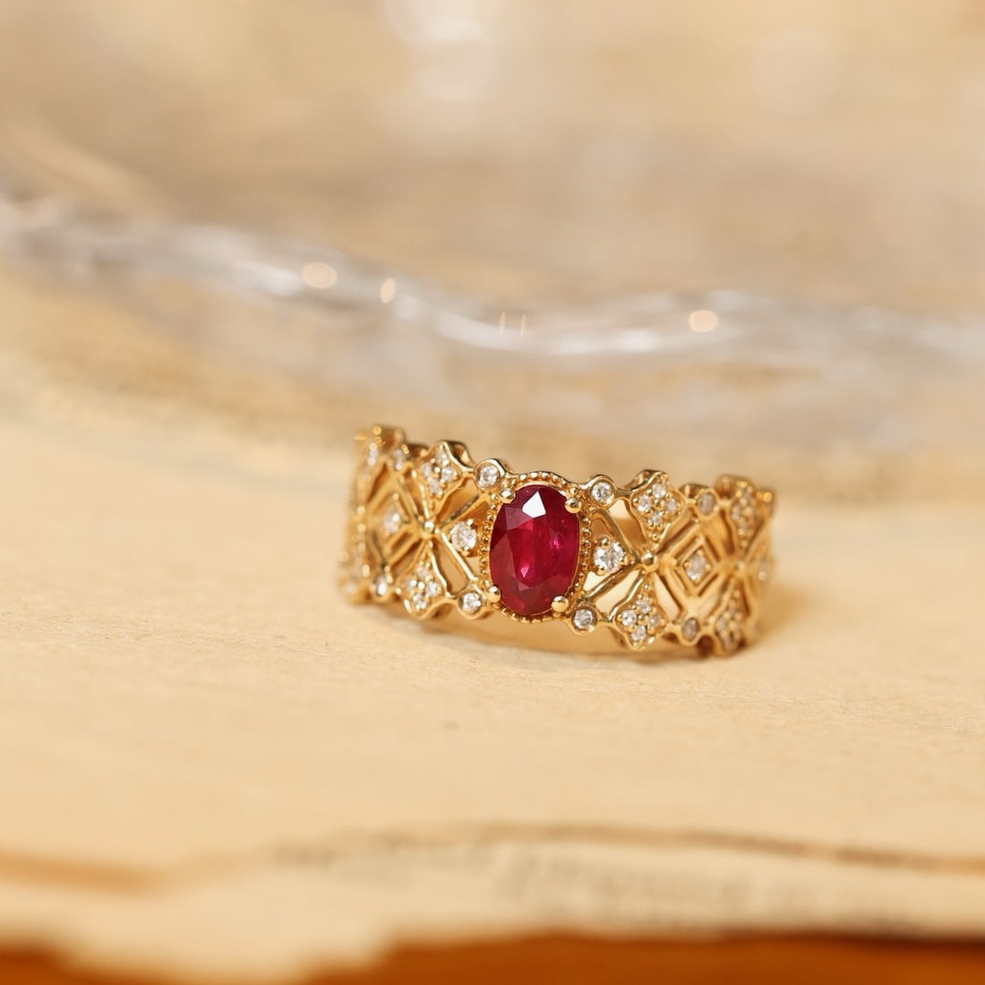 14k Gold 0.72 Ctw Natural Ruby & Diamond Ring: Ref:231174049 // gold content:14k gold // ring size:7. 25us // // main gemstone:ruby // shape:oval // carat weight:0. 5ct // color:red // treatment:natural // // adjacent gemstone 2 : diamond //