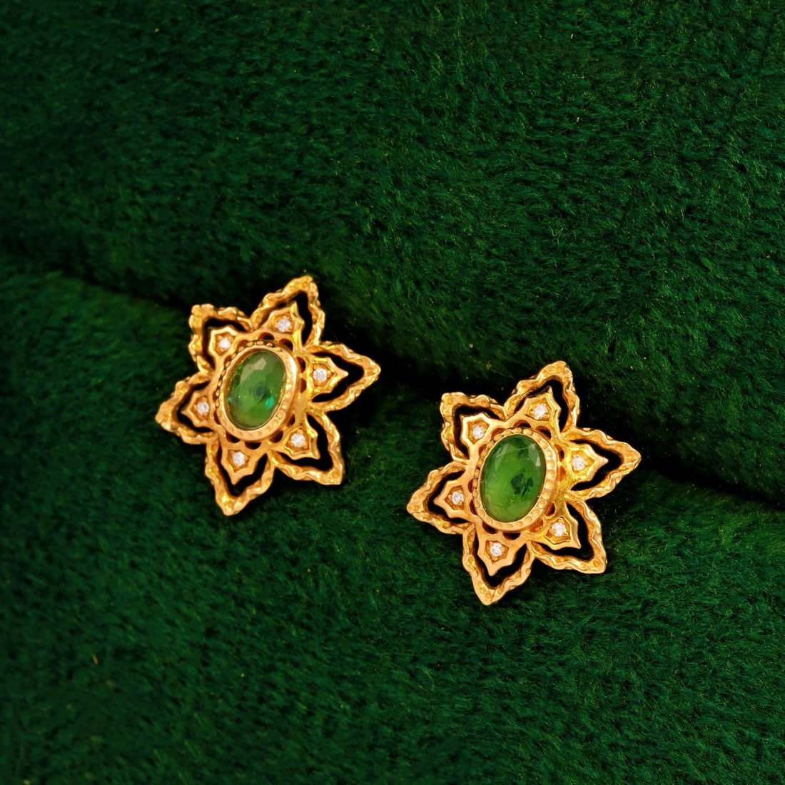14k Gold 0.38 Ct Natural Emerald & Diamond Earrings - 2