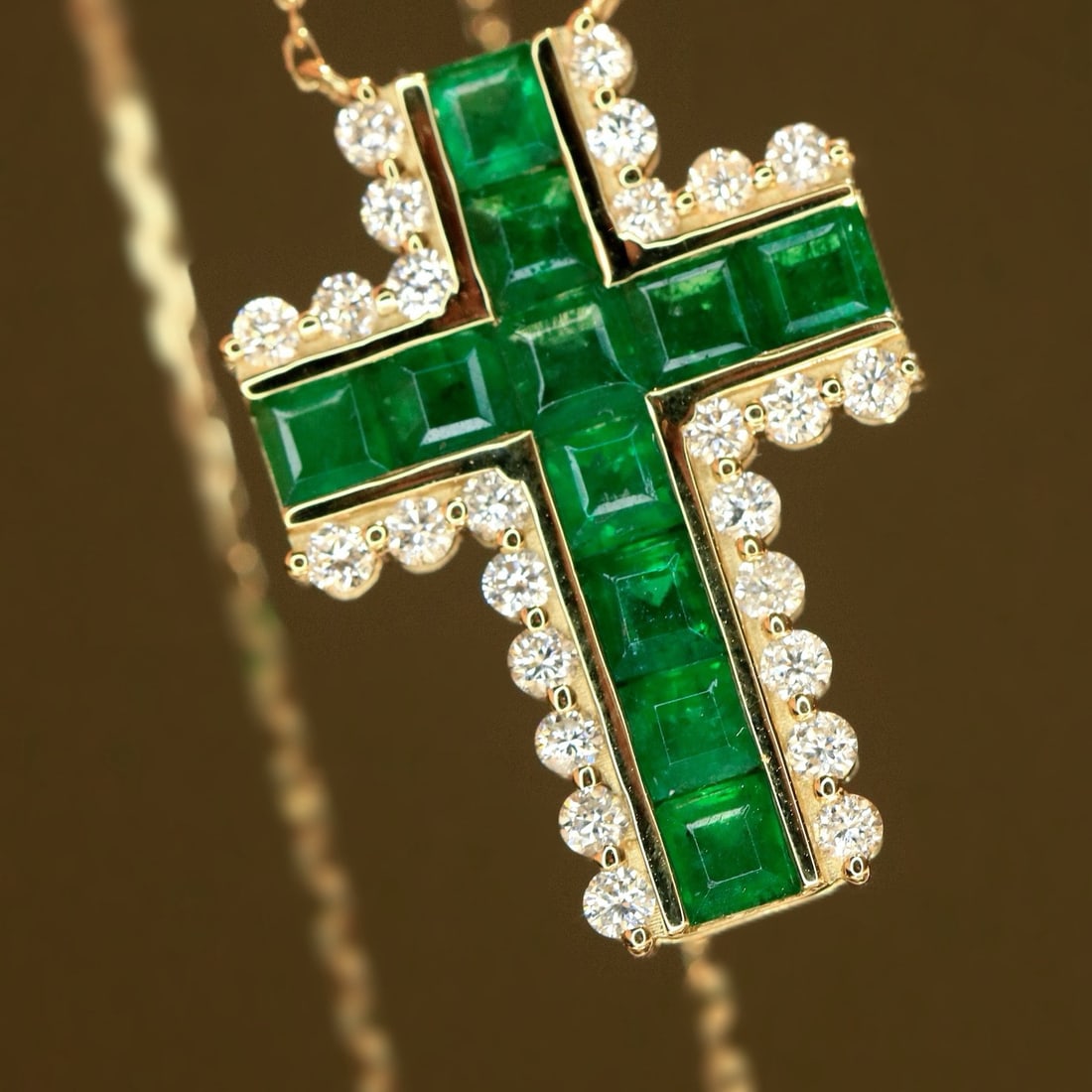 14k Gold 2.45 Ctw Natural Emerald & Diamond Necklace - 2