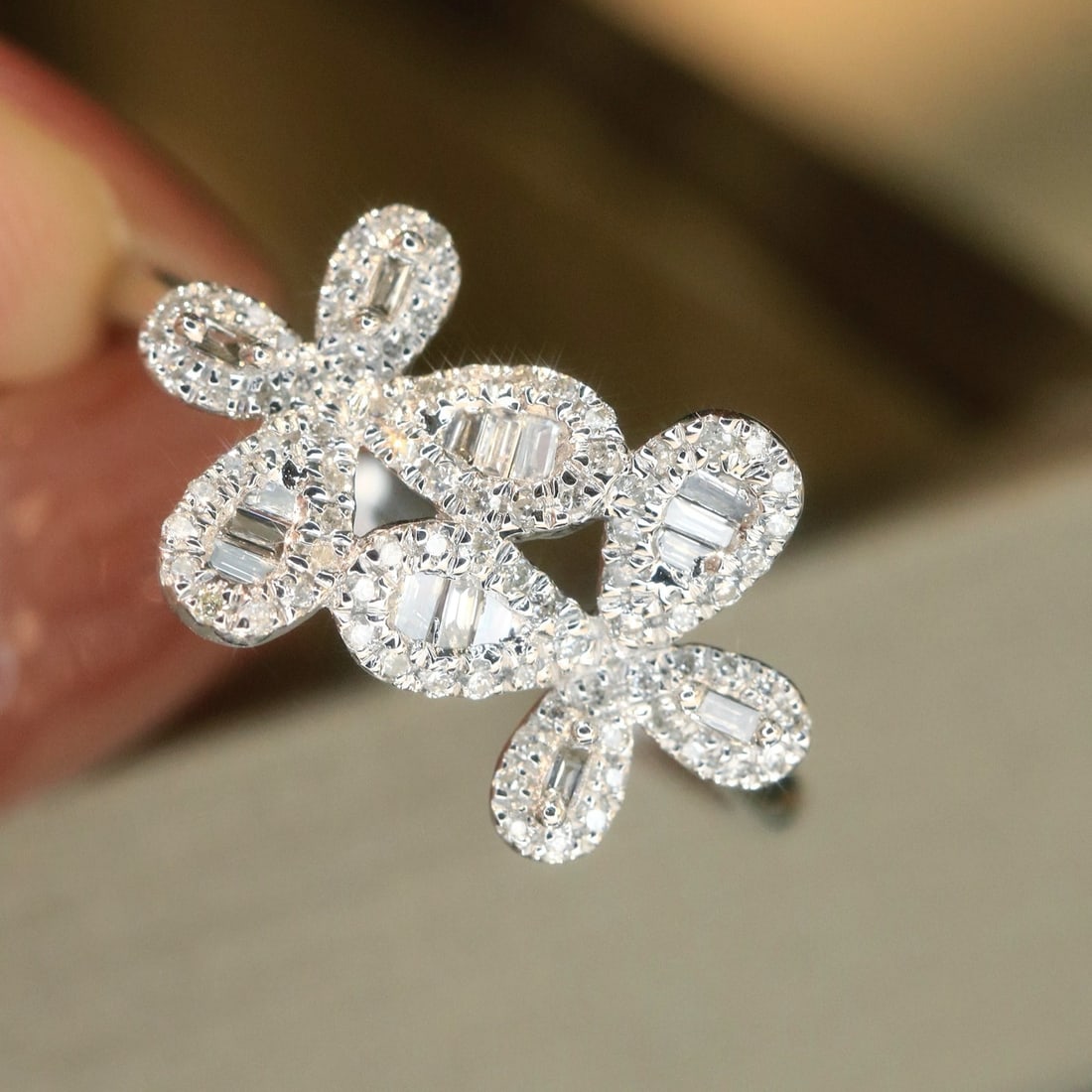 14k Gold 0.3 Ct Natural H Diamond Ring - 2