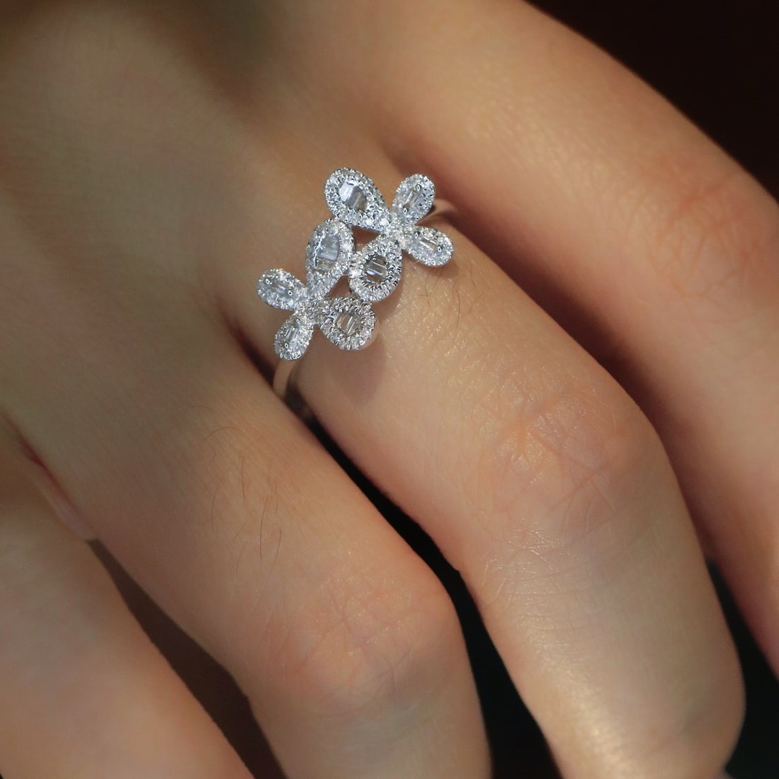 14k Gold 0.3 Ct Natural H Diamond Ring - 5