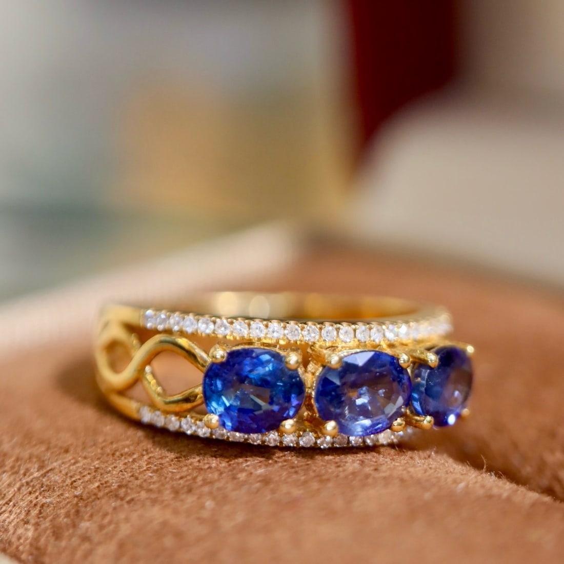 14k Gold 1.75 Ctw Natural Sapphire & Diamond Ring - 4