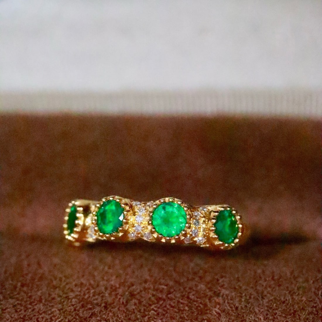 14k Gold 0.69 Ctw Natural Emerald & Diamond Ring - 2