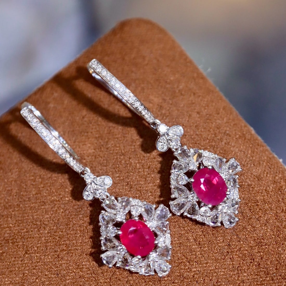14k Gold 1.97 Ctw Natural Ruby & Diamond Earrings: Ref:231174098 // gold content:14k gold // main gemstone:ruby // shape:oval // carat weight:0. 85ct // color:red // treatment:natural // // adjacent gemstone 2 : diamond // shape:multiple // carat