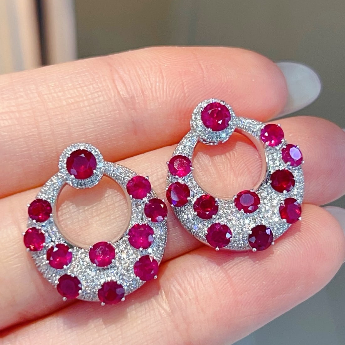 14k Gold 4.22 Ctw Natural Ruby & Diamond Earrings: Ref:231174112 // gold content:14k gold // main gemstone:ruby // shape:round // carat weight:3. 68ct // color:red // treatment:natural // cut grade:g // // adjacent gemstone 2 : diamond // shape:round