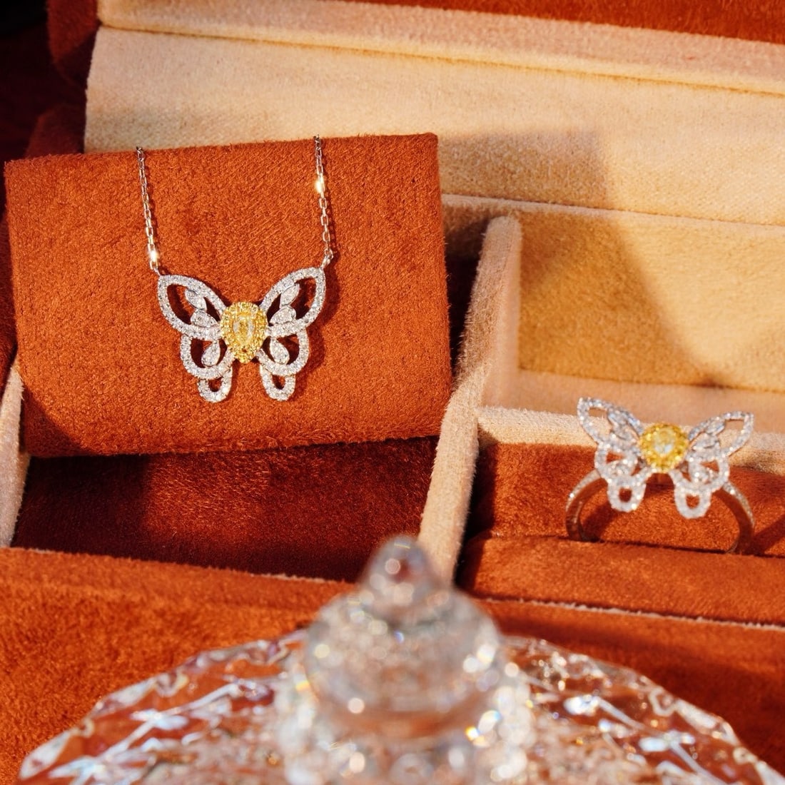 14k Gold 1.06 Ctw Natural Color Diamond & Butterfly Jewelry Set - 4