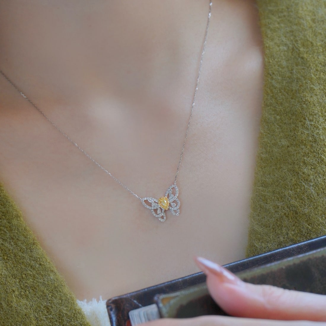 14k Gold 1.06 Ctw Natural Color Diamond & Butterfly Jewelry Set - 5