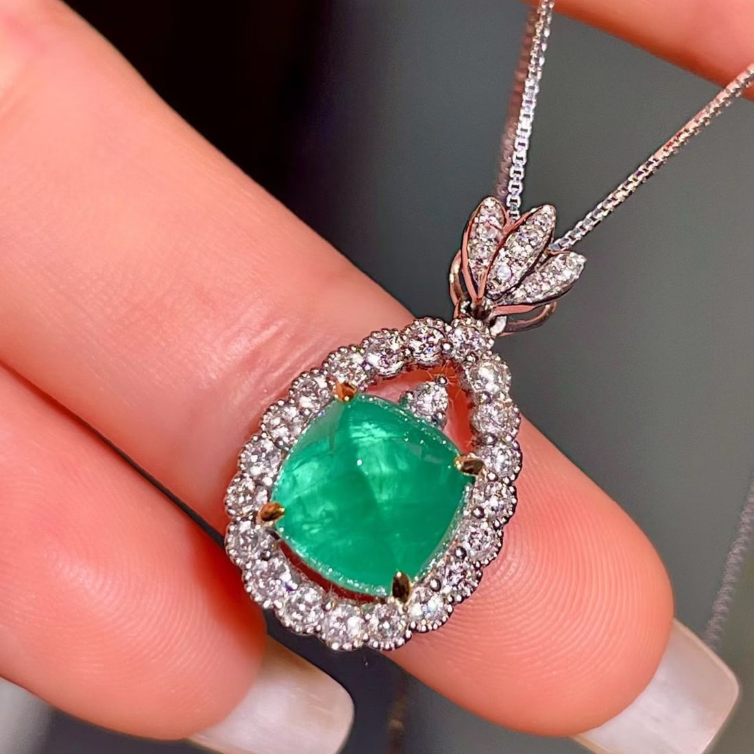 14k Gold 3.46 Ctw Natural Emerald & Diamond Necklace - 3