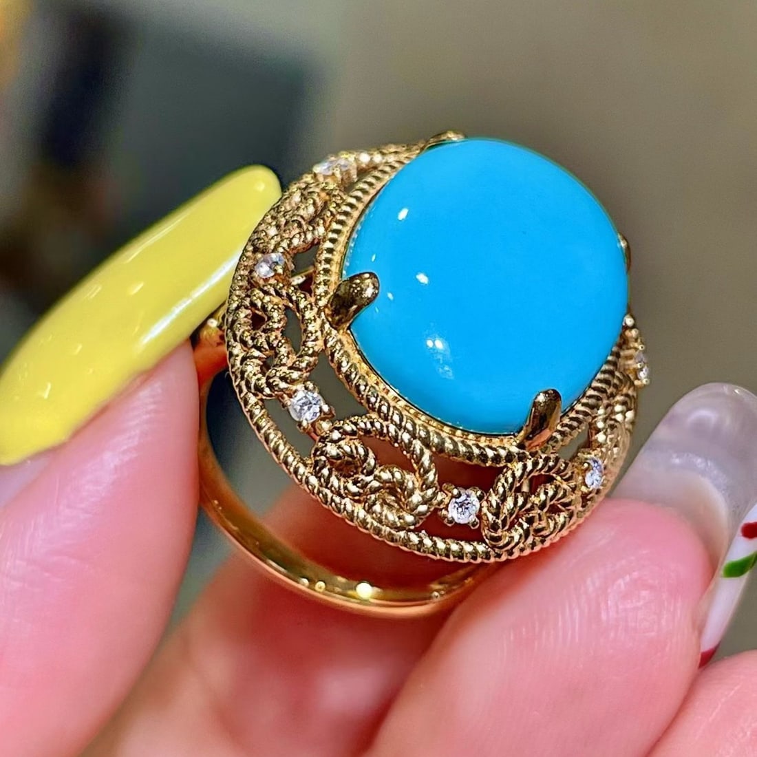 14k Gold 8.22 Ctw Natural Blue Turquoise & Diamond Ring - 2