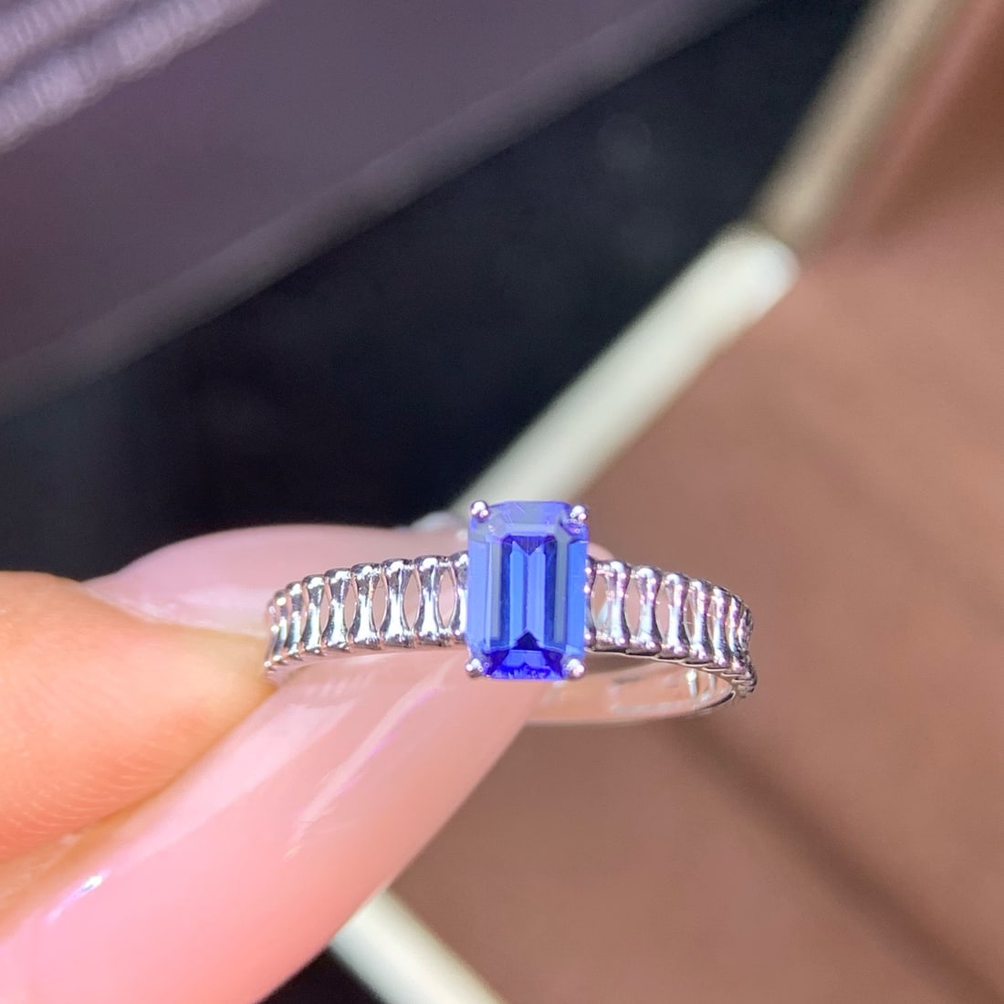 14k Gold 0.50 Ct Natural Tanzanite Ring - 2