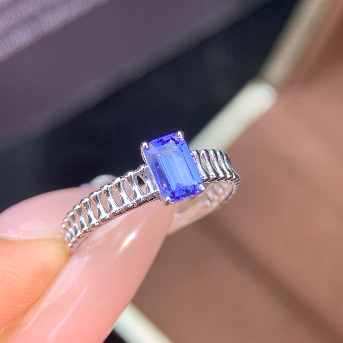 14k Gold 0.50 Ct Natural Tanzanite Ring - 5