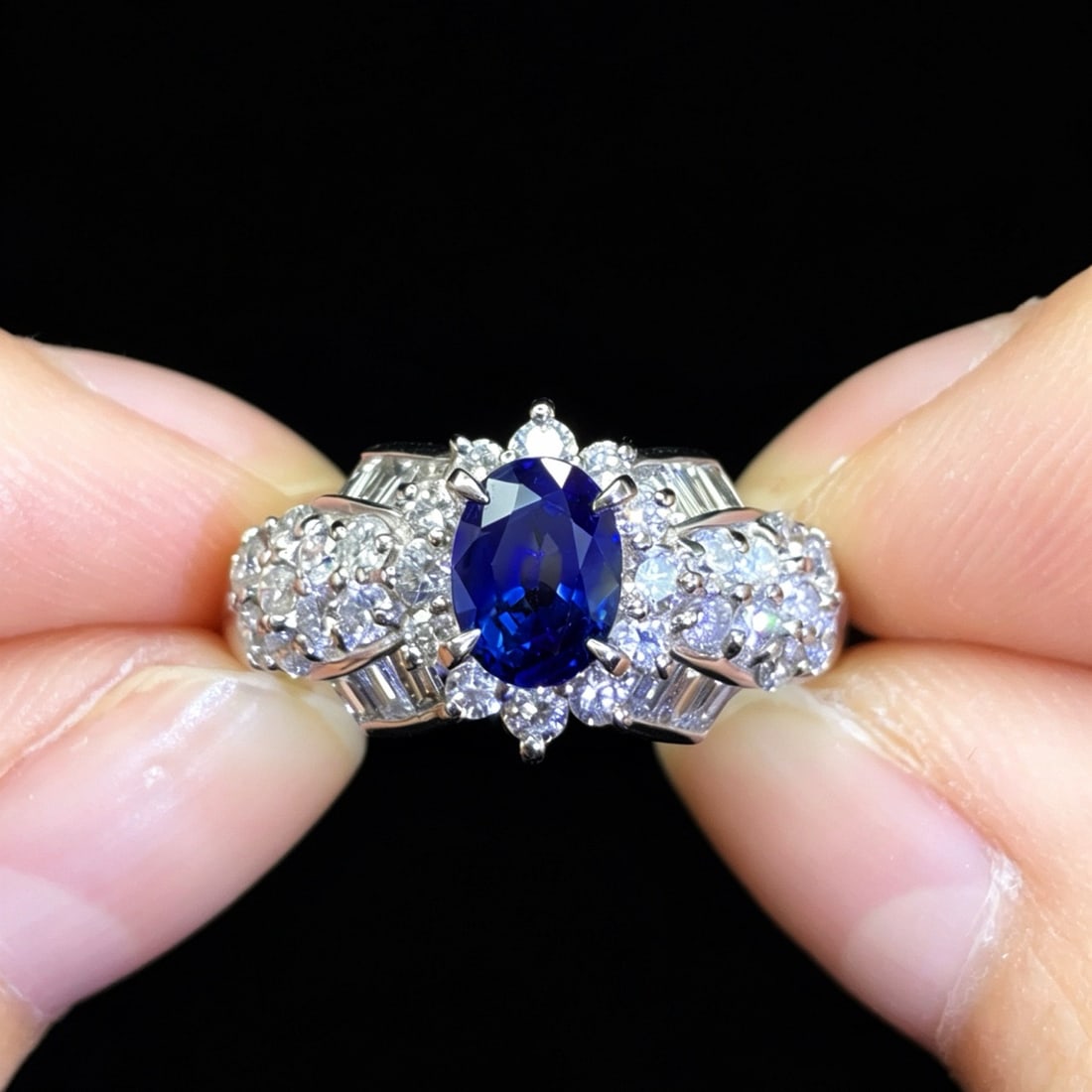14k Gold 2.30 Ctw Vivid Blue Natural Sapphire & Diamond Ring: Ref:231174154 // gold content:14k gold // ring size:7. 25us // // main gemstone:sapphire // shape:oval // carat weight:1. 14ct // color:vivid blue // treatment:natural // // adjacent gemstone 2 :