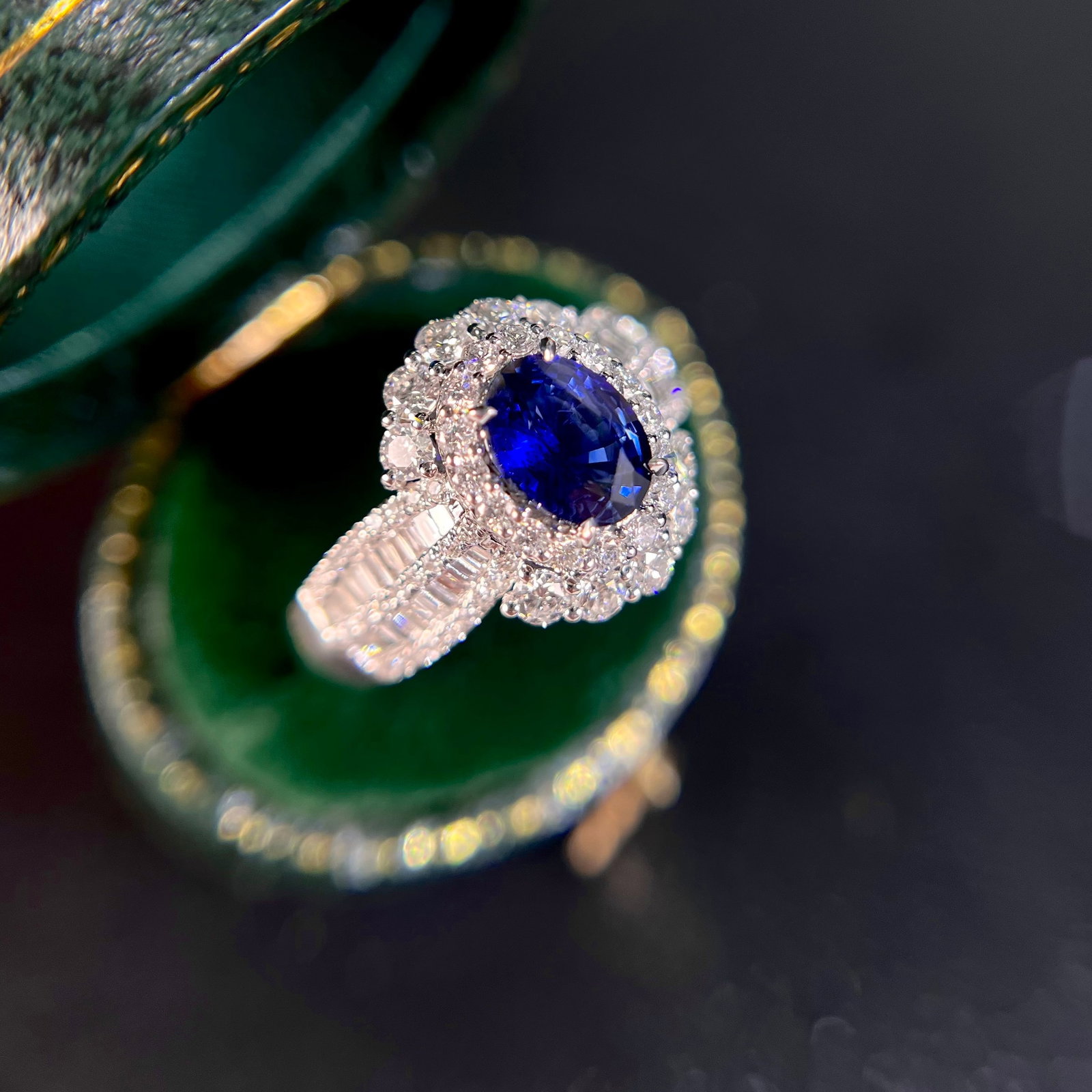 14k Gold 2.09 Ctw Natural Sapphire & Diamond Ring - 5