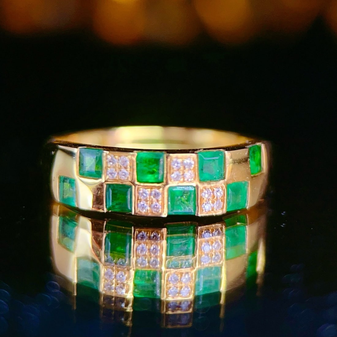 14k Gold 0.8 Ct Natural Emerald & Diamond Ring: Ref:231174181 // gold content:14k gold // ring size:7. 25us // // main gemstone:emerald // shape:square // carat weight:0. 8ct // color:green // treatment:natural // // adjacent gemstone 2 : diamond