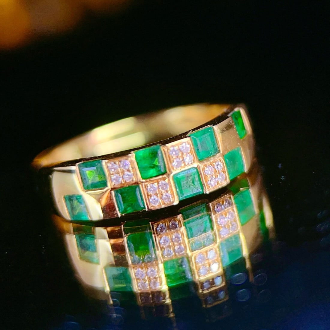 14k Gold 0.8 Ct Natural Emerald & Diamond Ring - 2