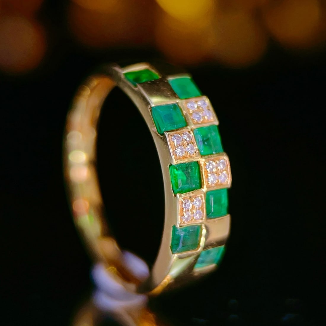 14k Gold 0.8 Ct Natural Emerald & Diamond Ring - 4