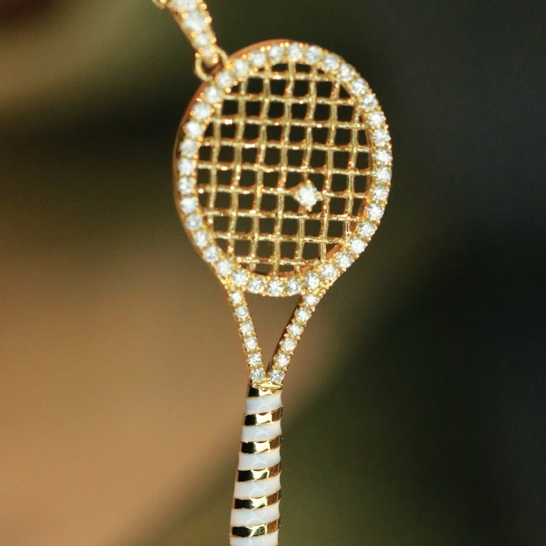 14k Gold 0.25 Ct Natural H Diamond Pendant( Without Chain ): Ref:231174171 // gold content:14k gold // main gemstone:diamond // shape:round // carat weight:0. 25ct // clarity grade:vs-si // color:h // treatment:natural // cut grade:g // Condition: New Low Estim