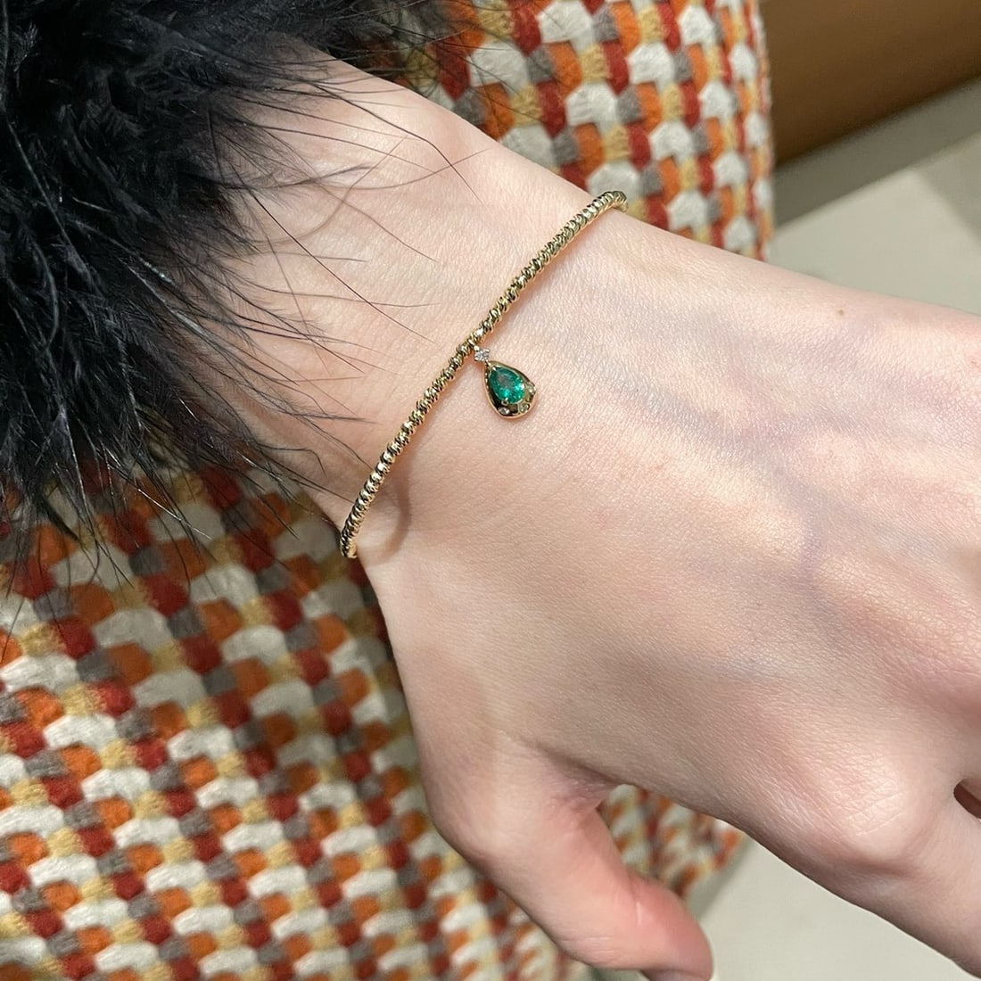 14k Gold 0.1 Ct Natural Emerald & Diamond Bangle - 5