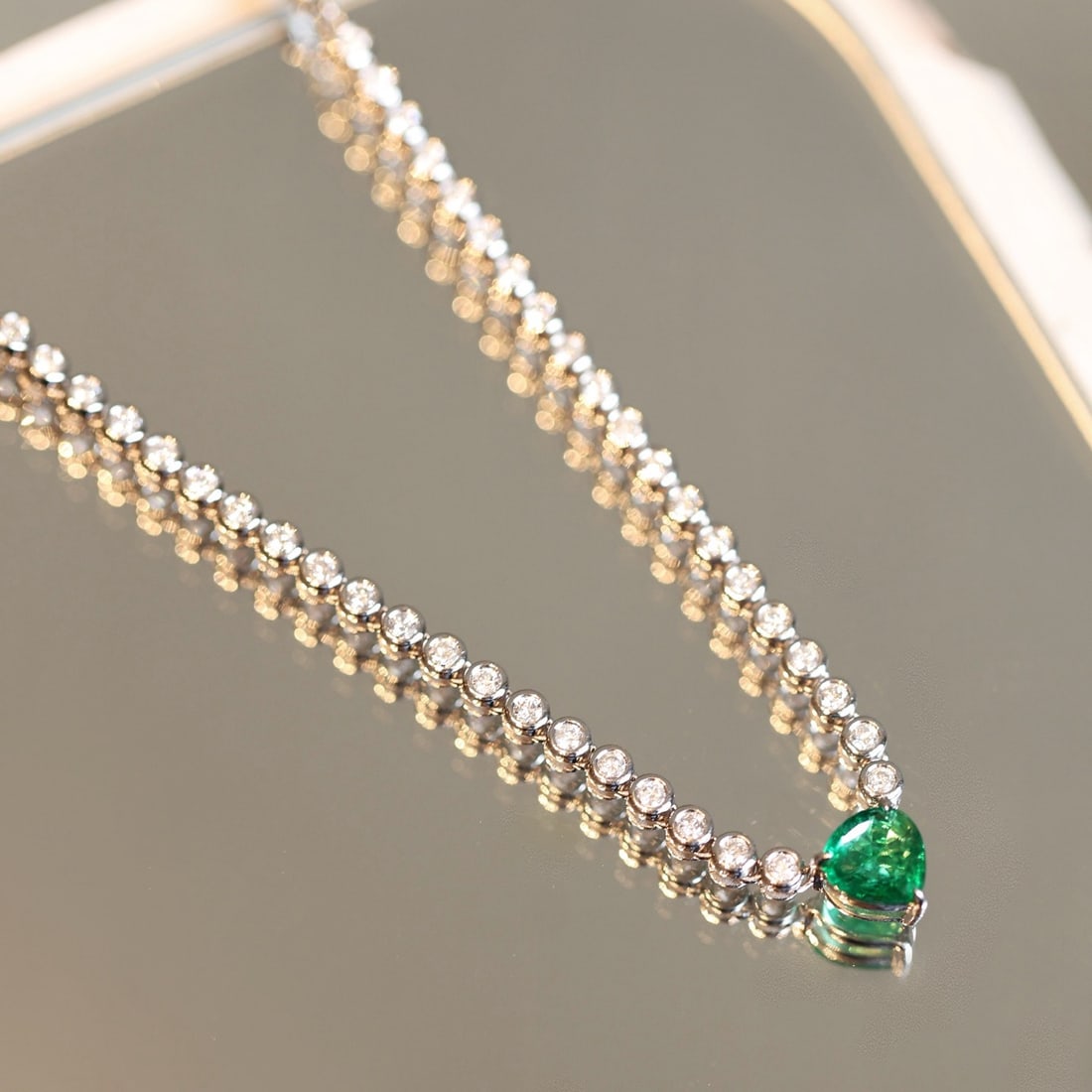 14k Gold 1.31 Ctw Natural Emerald & Diamond Necklace - 7