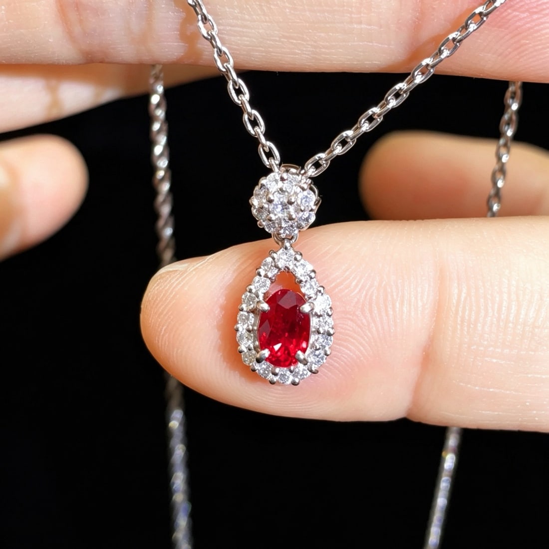 14k Gold 0.89 Ctw Natural Ruby & Diamond Necklace: Ref:231174214 // gold content:14k gold // main gemstone:ruby // shape:oval // carat weight:0. 63ct // color:red // treatment:natural // // adjacent gemstone 2 : diamond // shape:round // carat