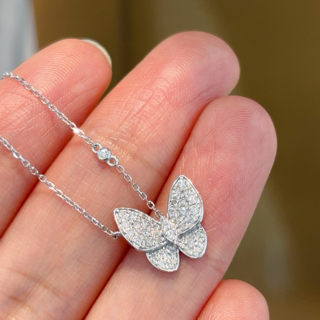 14k Gold 0.32 Ct Natural H Diamond & Butterfly Necklace: Ref:231174235 // gold content:14k gold // main gemstone:diamond // shape:round // carat weight:0. 32ct // clarity grade:vs-si // color:h // treatment:natural // cut grade:g // Condition: New High