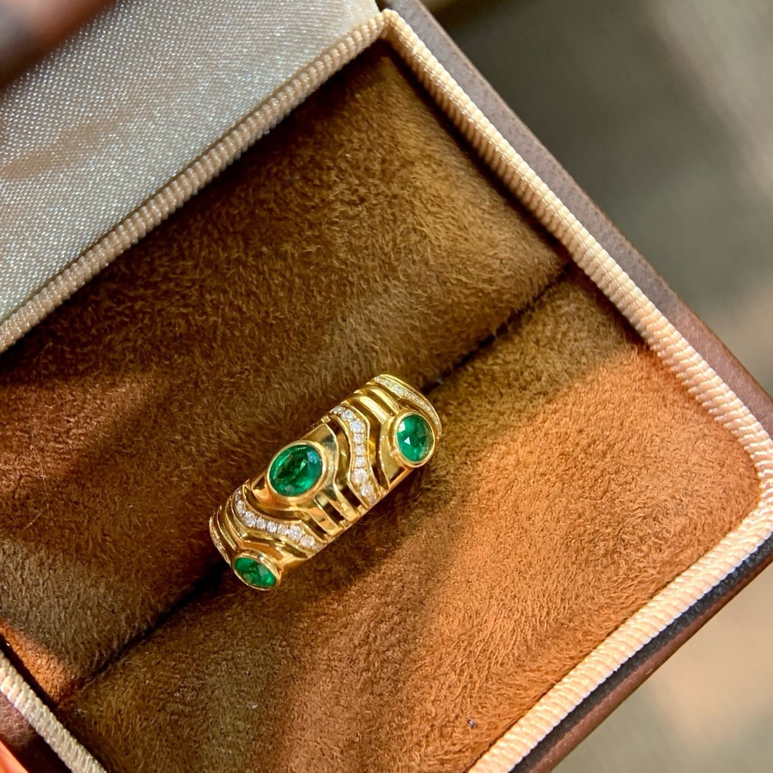 14k Gold 0.65 Ctw Natural Emerald & Diamond Ring - 2