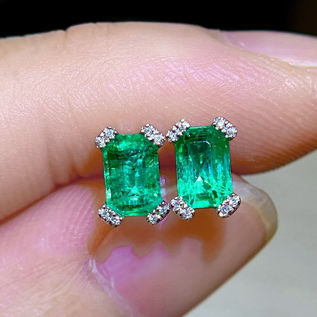 14k Gold 1.07 Ctw Natural Emerald & Diamond Earrings - 2